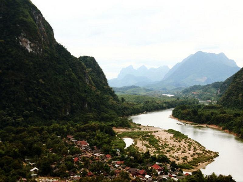 Riverview Bungalows Muang Ngoi Buitenkant foto